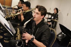 The Dodos Combo entertaining guests at dinner with light jazz music to kickoff Arts4TheCure