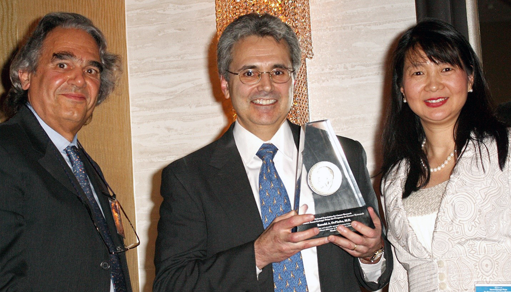 Ronald DePinho: The Age of Cancer Ronald DePinho, 2009 Szent-Györgyi Prize for Progress in Cancer Research winner